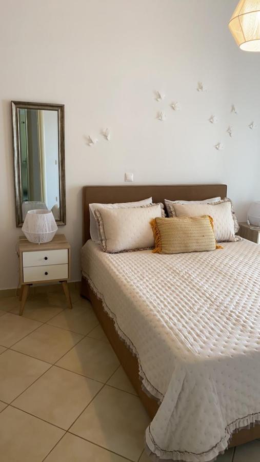 Theasis Apartment Pera Gyalos Zewnętrze zdjęcie